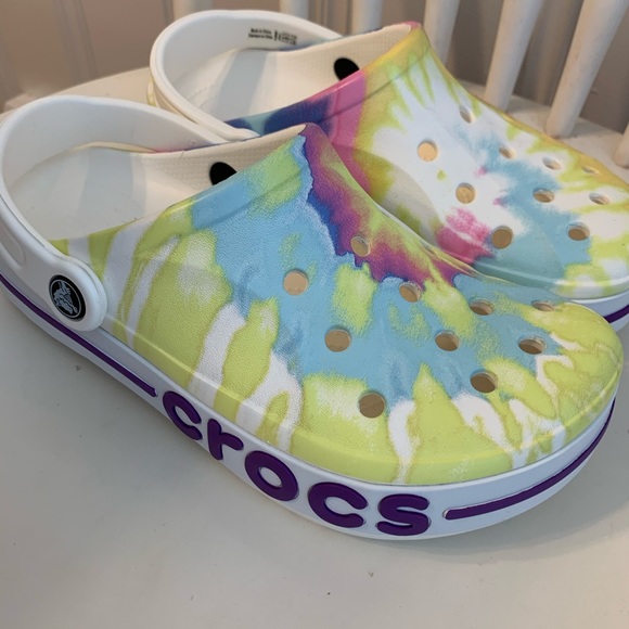 crocs bayaband tie dye